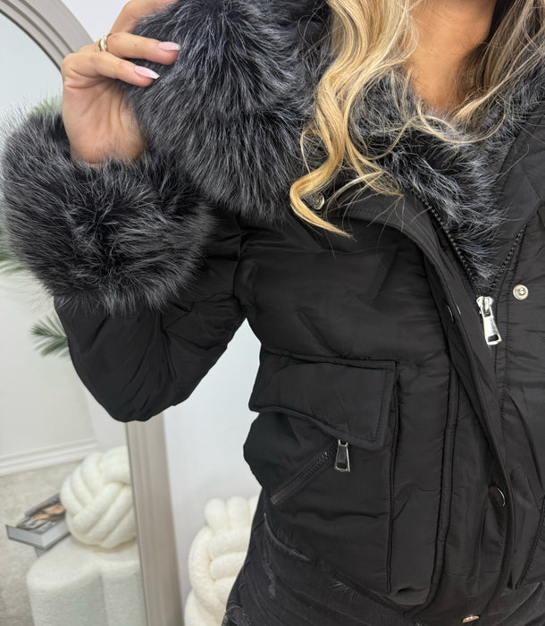 Jakna Moli-Kratka jakna-J&J Collection-Crna sa bež krznom-S-Contessa