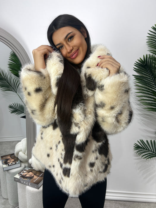 Bunda Teodora-Kratka bunda-J&J Collection-Bela sa camel šarama-Univerzalna-Contessa