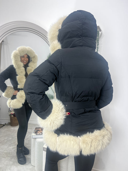 Jakna Anastasija-Štepana jakna-J&J Collection-Crna sa crnim krznom-S-Contessa