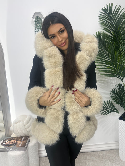 Jakna Anastasija-Štepana jakna-J&J Collection-Crna sa crnim krznom-S-Contessa