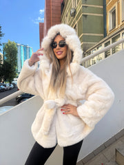 Bunda Polina - bela eko krzno | Contessa Moda