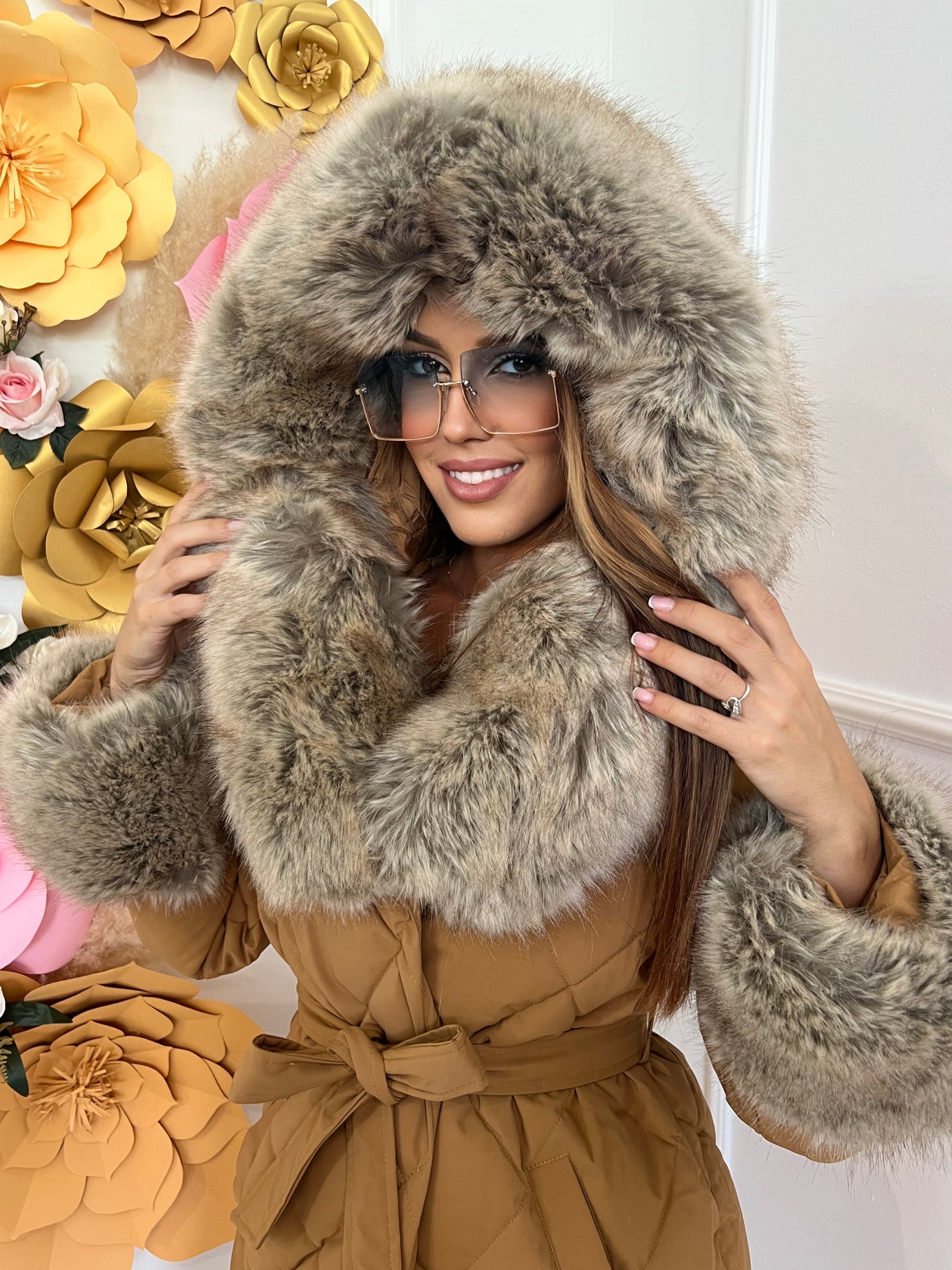 Jakna Oslo-Duga jakna-XuXu-Kamel sa bež krznom-S-Contessa