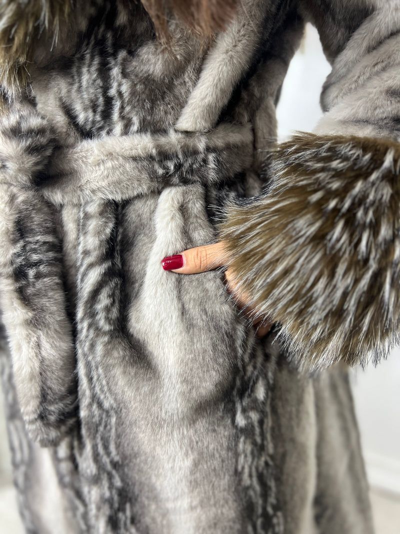 Kaput Rebeka | Contessa Moda