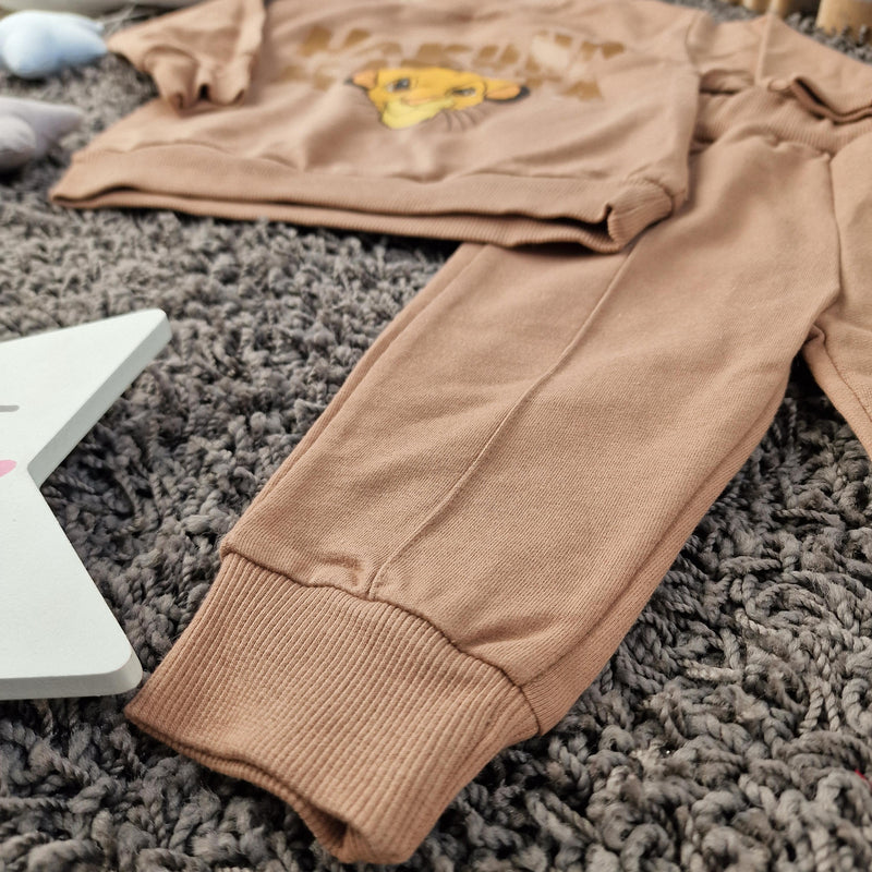Komplet za dečake Simba-Komplet za dečake-Tara Kids-Cappuccino-6 do 9 meseci-Contessa
